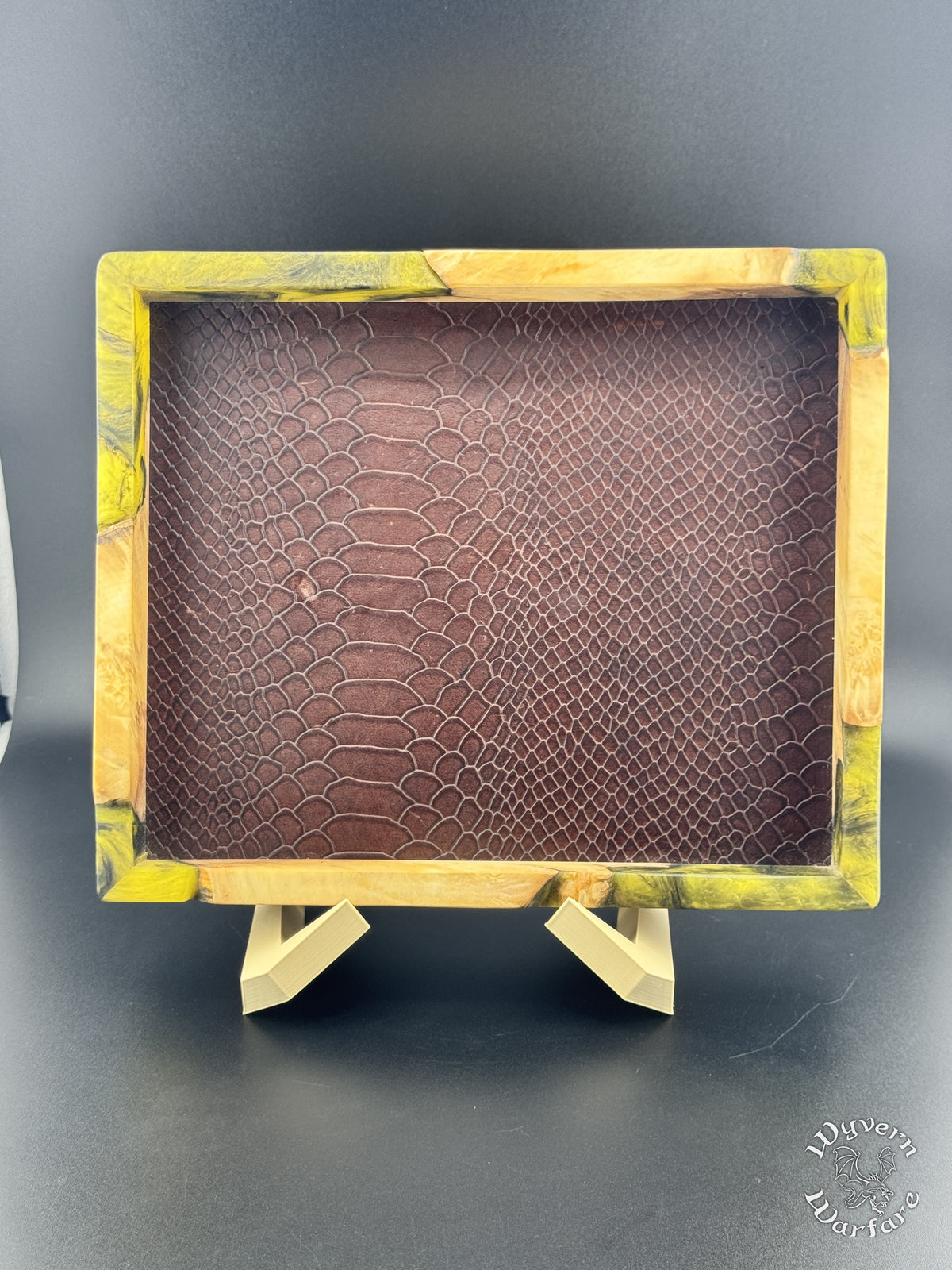 FebA25 - Live Edge Burl Wood and Resin Dice Tray